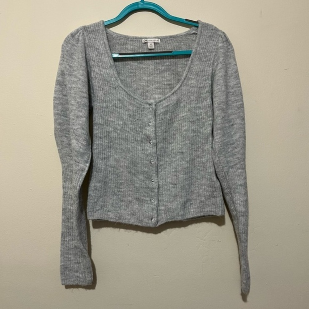 cato | grey ribbed ruched sleeve cardigan with jewel button detail | medium